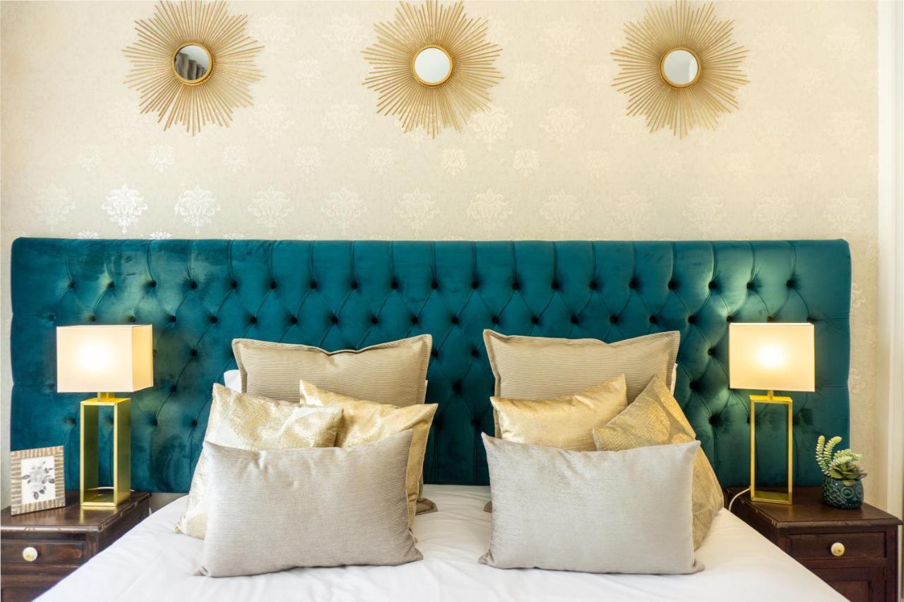Gaze Out At The In A Retro-chic Getaway